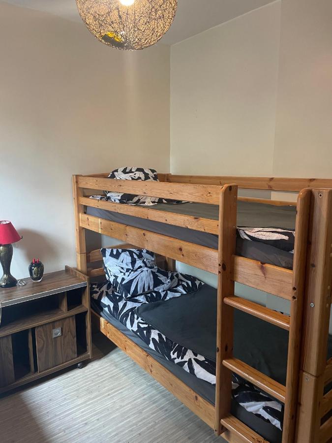 Leleka Hostel Esbly Екстер'єр фото